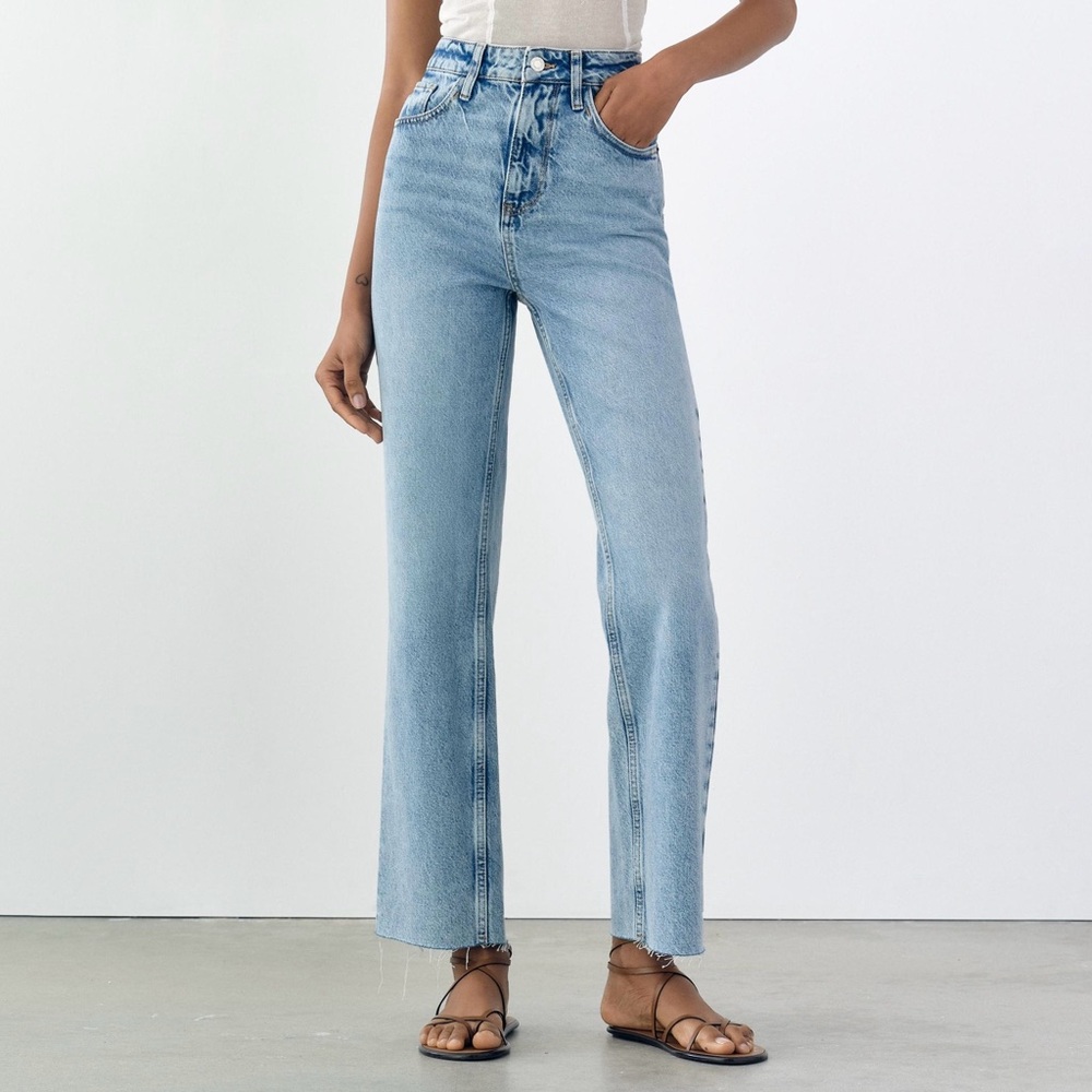Zara NWT Slim Flare High Rise Jeans Size 0